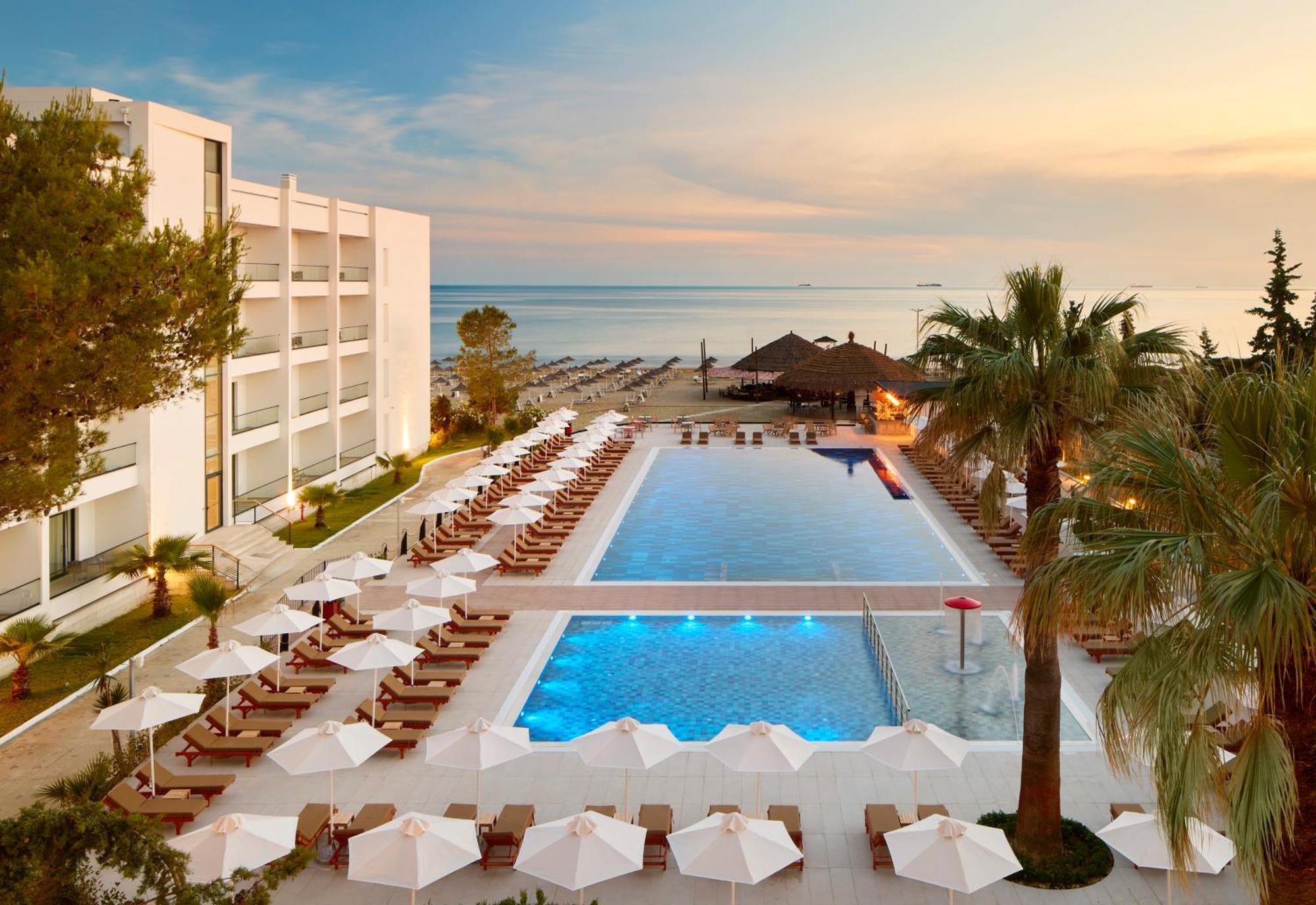 Sol Tropikal Durres Hotel Exterior photo