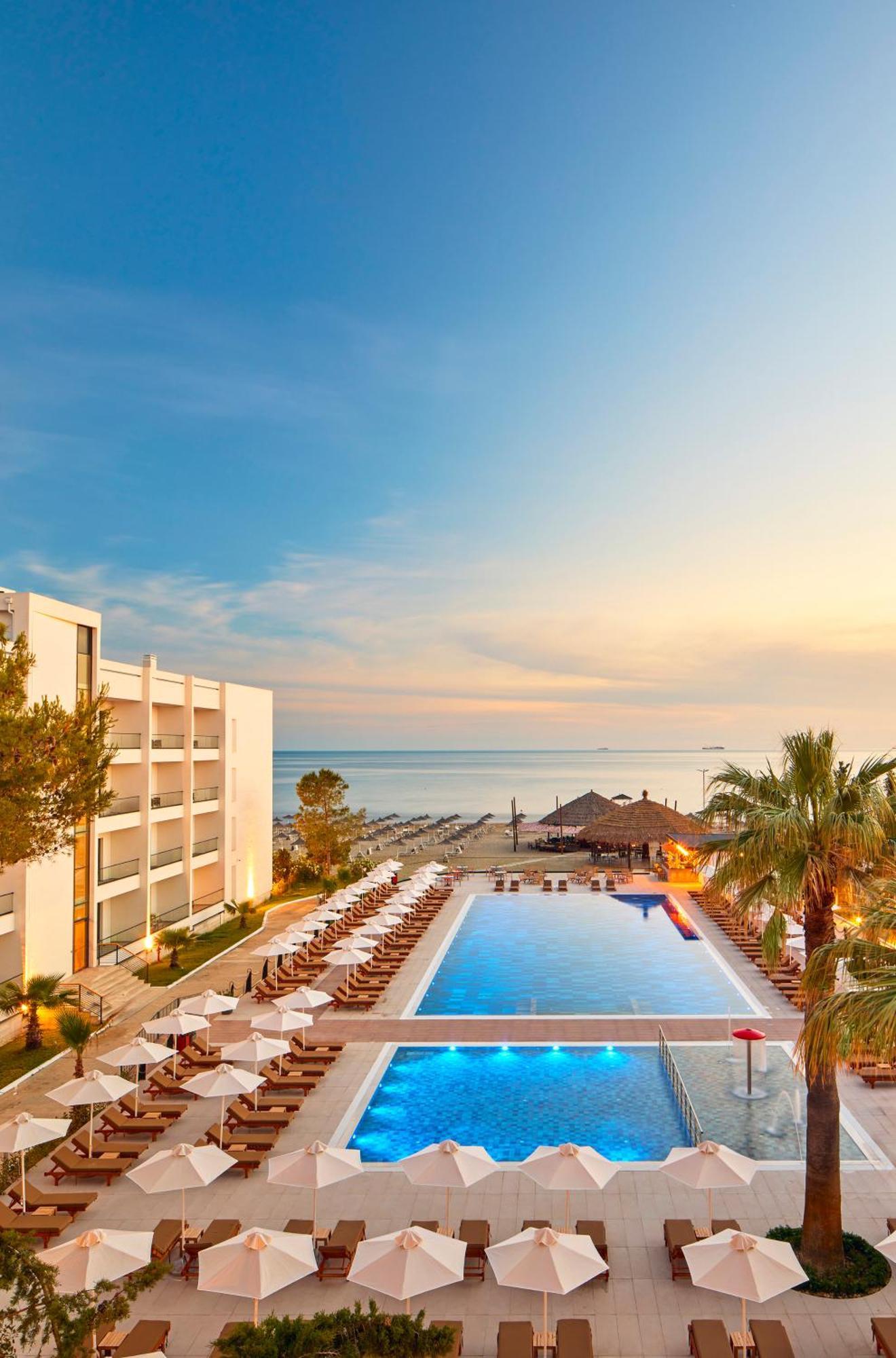 Sol Tropikal Durres Hotel Exterior photo